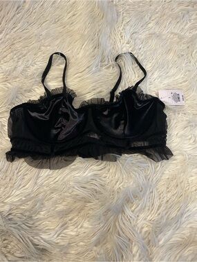 Black Ruffled Underwire Bralette - Women Intimates